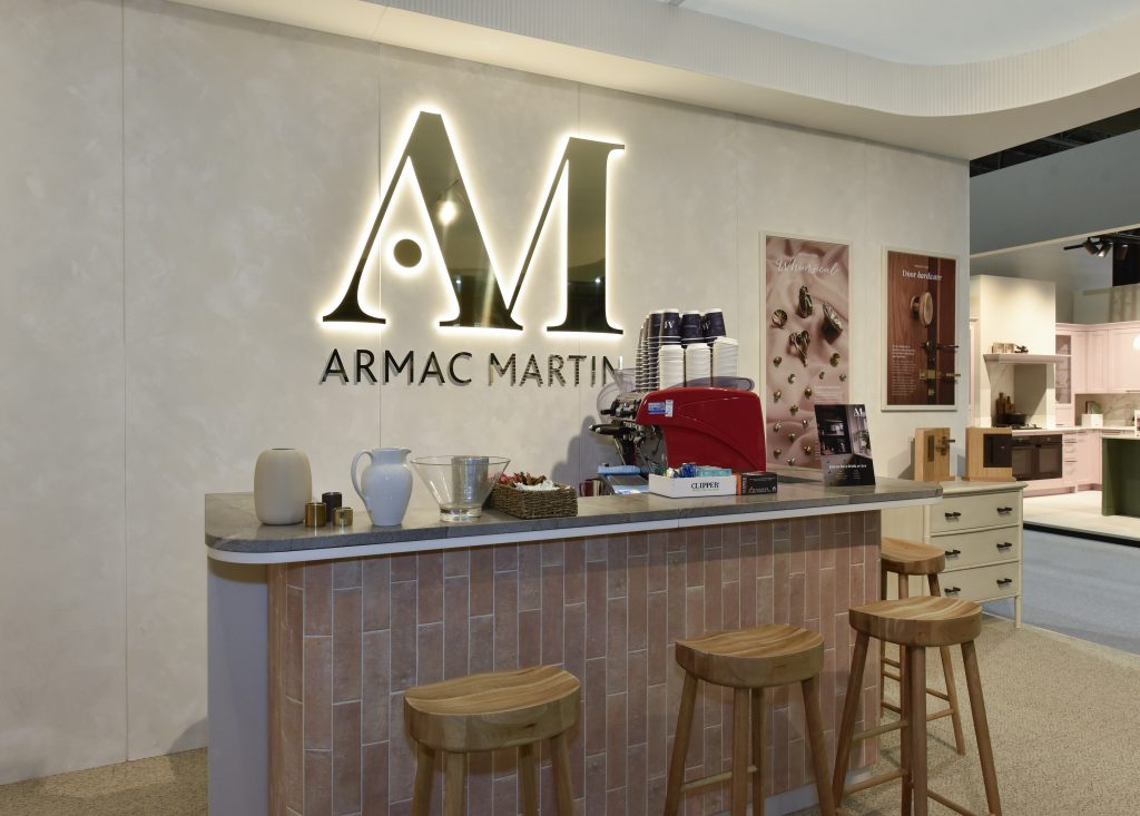 Armac Martin